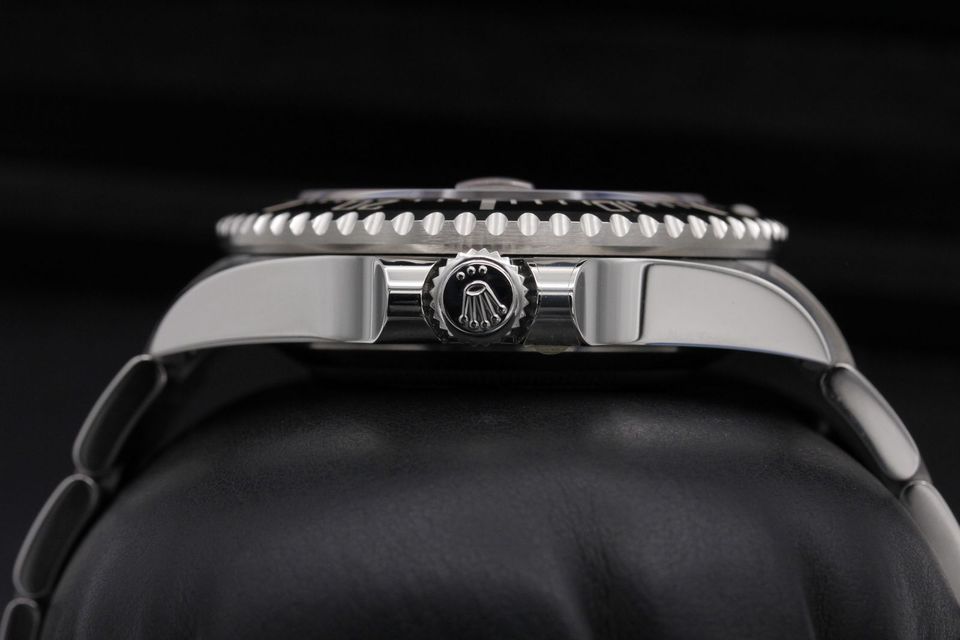 Rolex Sea-Dweller 126600 Image 3
